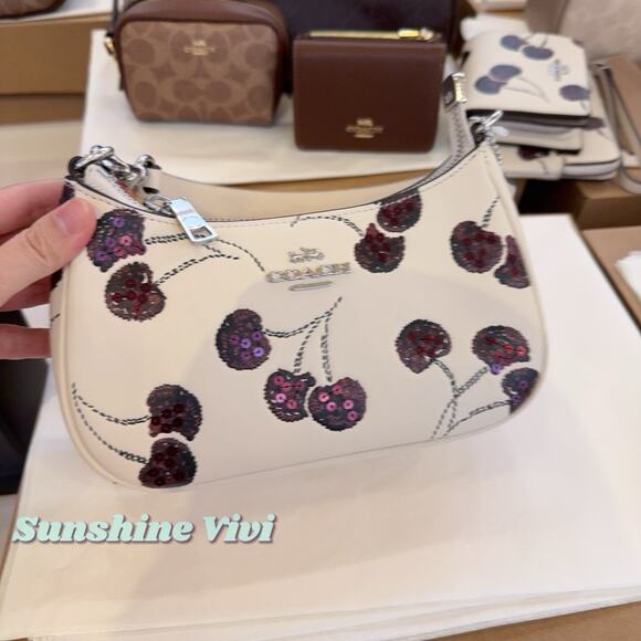 Coach Teri Mini Crossbody Bag With Cherry Print CCZ23 - Picture 1 of 7